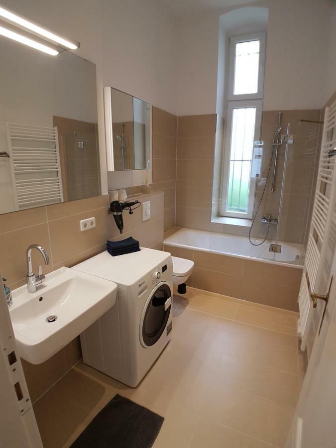 Lang Re By Rockchair Apartments L Superhost Status L 2 Bedrooms Boxspringbeds In City Center - Cozy Family & Business Flair Welcomes You! Berlin Extérieur photo